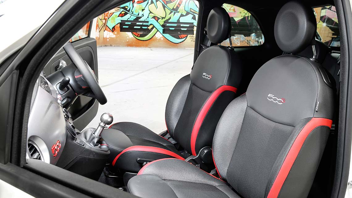 Fiat 500 store baby seat